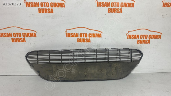 Ford FOCUS 09> Ön Tampon Orta Izgarası 8M51 17B968 BE