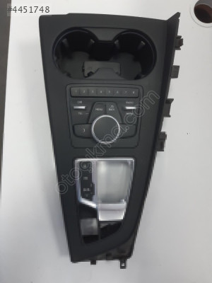 8W1864261C AUDİ A4 ORTA KONSOL
