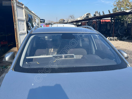 MG ZS ÖN CAM HATASIZ ORJİNAL ÇIKMA MONTECAR 2