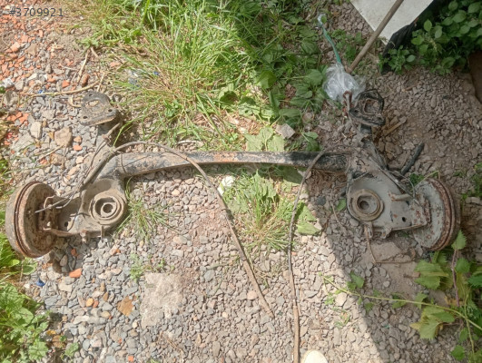Opel Corsa D Arka Dingil Orjinal Çıkma