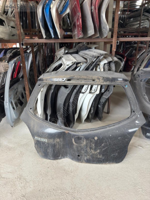 MAZDA 2 ÇIKMA ORJİNAL BAGAJ KAPAĞI KD3