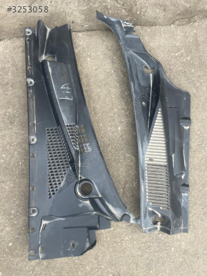 Kia Sorento ön cam ızgarası orijinal temiz