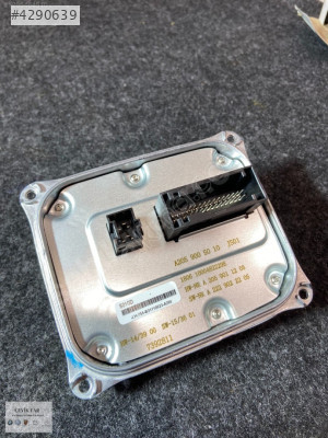 MERCEDES-BENZ W205 C SERİSİ FAR BEYİN