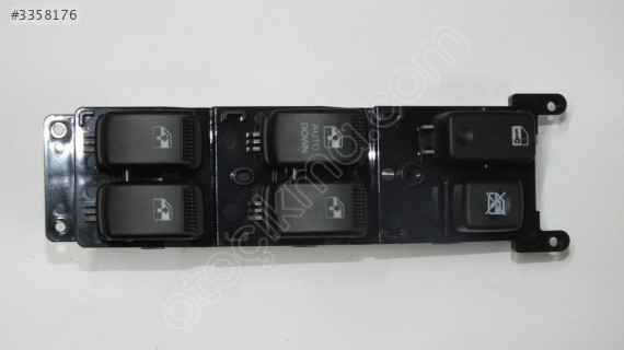 93570-1G110 RIO 2006-2009 CAM DÜĞMESİ ÖN SOL