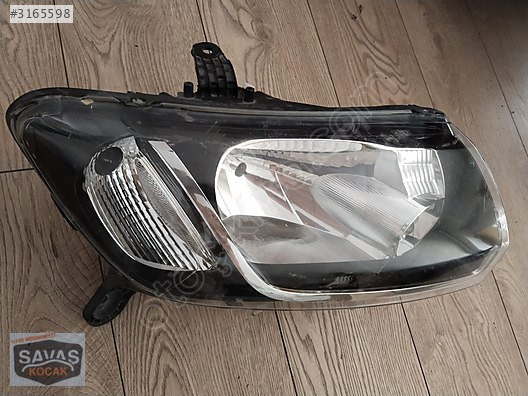 Dacia SANDERO Sağ Far