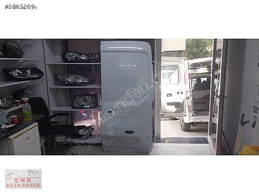 FORD TRANSİT SAĞ ARKA BAGAJ KAPAĞI