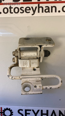 3C8833412B volkswagen passat b7 sağ arka kapı alt menteşesi