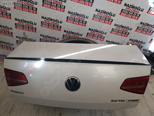 Volkswagen Passat b8 arka bagaj kapağı dolu sedefli beyaz