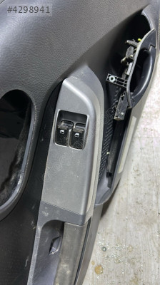 KİA BONGO ÇIKMA ORJİNAL SOL ÖN CAM DÜĞMESİ