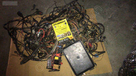 VOLKSWAGEN PASSAT B5.5 2.8 KOMPLE İÇ TESİSAT