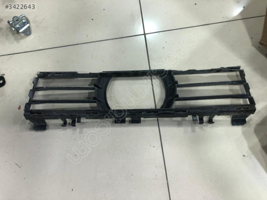BMW 5 SERİSİ G30 ÖN TAMPON ORTA IZGARA 51117385268