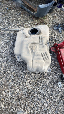 Citroen C3 yakıt deposu