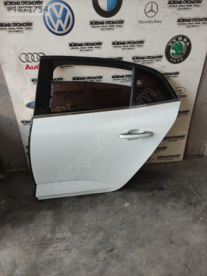 Renault Megane 4 sol arka kapı