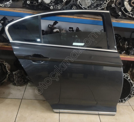 VW PASSAT B8.5 SAĞ ARKA KAPI ÇIKMA