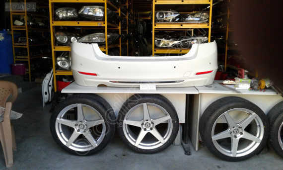 BMW 318 320 325 330 F30 ARKA TAMPON SÖKME DOLU