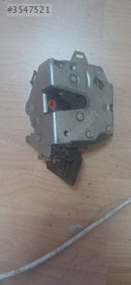 BMW E39 sol arka kapı kilidi
