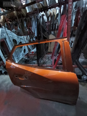 PEUGEOT 2008 SAĞ ARKA KAPI ORJİNAL ÇIKMA PEJO