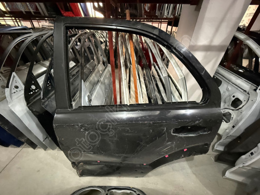 KİA SORENTO ÇIKMA ORJİNAL SOL ARKA KAPI BD1