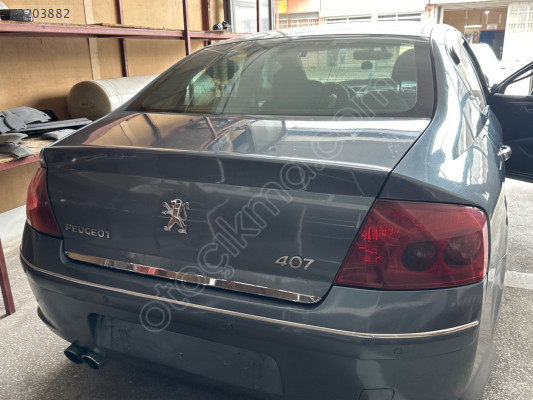 Peugeot 407 bagaj kapağı