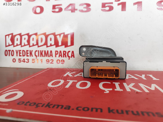Toyota Carina merkezi kilit control ünitesi 85980-05020