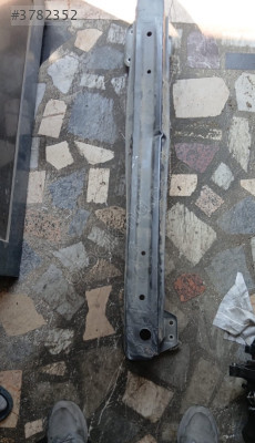 Toyota Corolla 2012 2015 arka tampon demiri Dkn