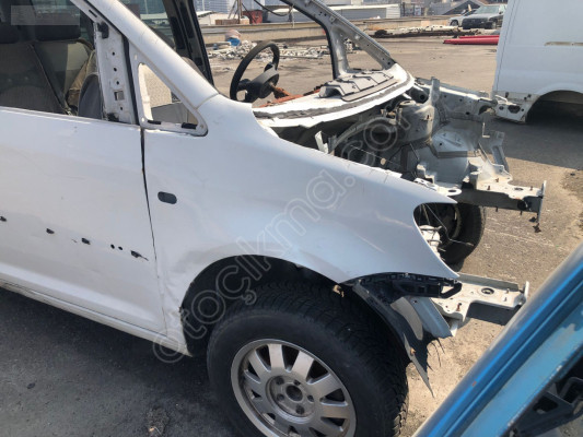 VOLKSWAGEN CADDY SAĞ ÖN ÇAMURLUK