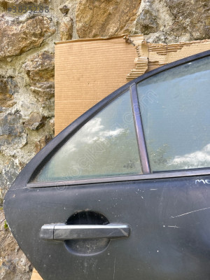 Mercedes E Serisi 210 kelebek camı