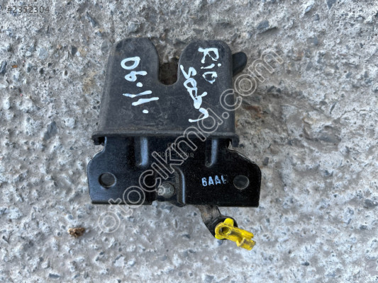 KİA RİO BAGAJ KİLİDİ SEDON 81230-1G000