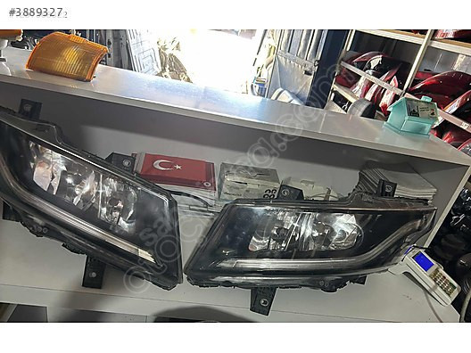 Iveco Iveco S way sağ sol far ÇIKMA ORJİNAL