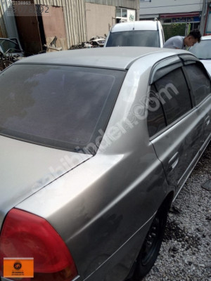 HYUNDAİ ACCENT ADMİRE SAĞ ARKA ÇAMURLUK ORIJINAL ÇIKMA