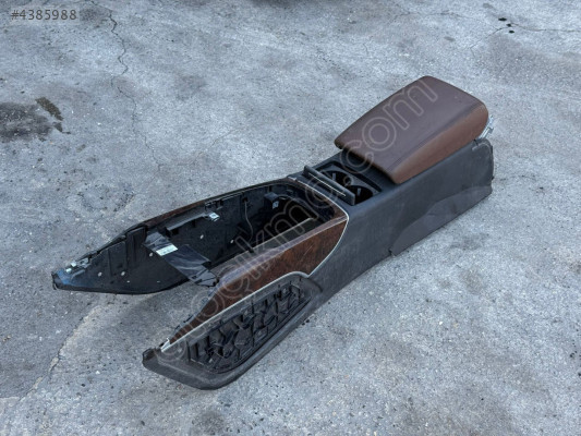 ÇIKMA AUDİ A6 ORTA KONSOL ( KOL  DAYAMA ) TABA