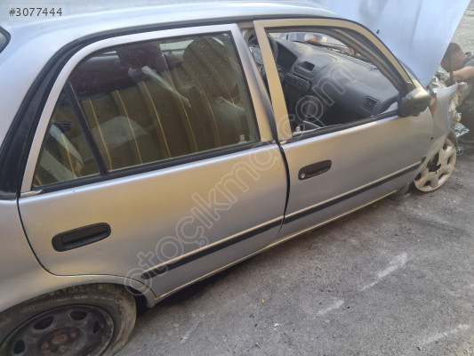 TOYOTA COROLLA ÇIKMA SAĞ ARKA KAPI ORJİNAL YEDEK PARÇA