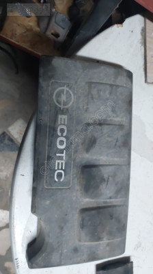 Çıkma Opel Astra Ecotec Motor Kapağı