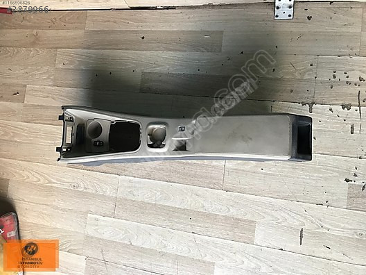 RENAULT MEGANE 3 ORTA KONSOL ORJINAL ÇIKMA