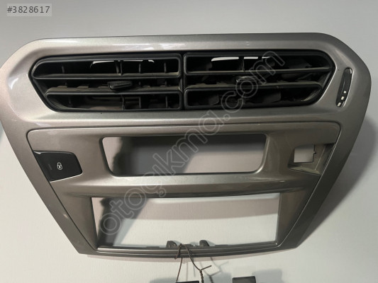 Peugeot 301 Teyp Çerçevesi