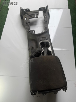 NİSSAN NAVARA ORTA KONSOL