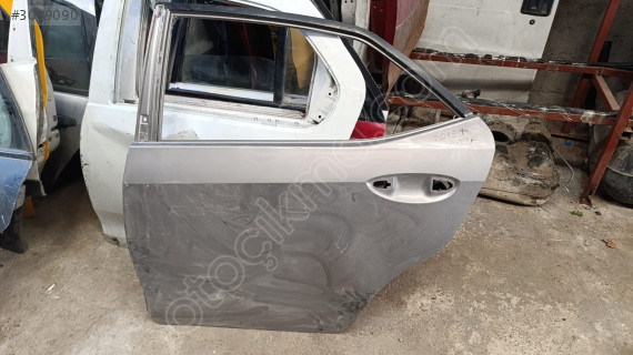 TOYOTA COROLLA SOL ARKA KAPI ORJİNAL ÇIKMA