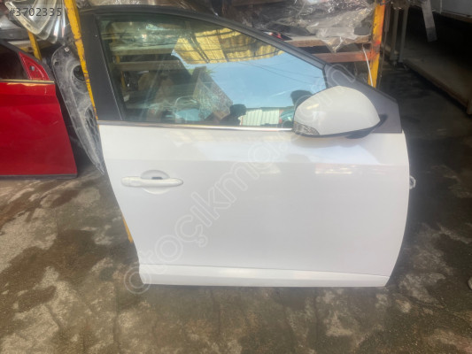 Renault fluence sağ ön kapı beyaz hatasız