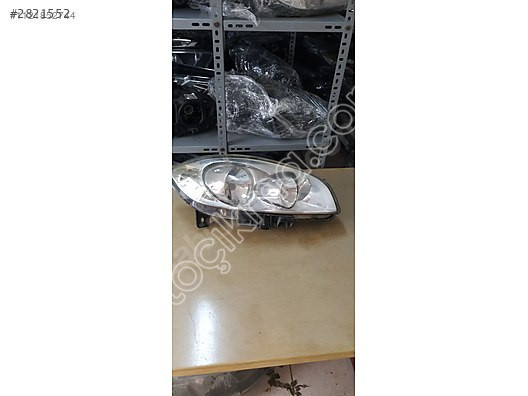 Fiat Linea Modeli İçin Sağ Ön Far Yedek Parçası