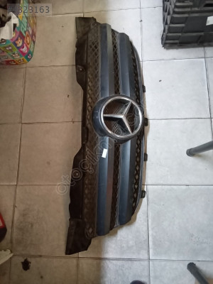 MERCEDES Ön Panjur A 906 880 03