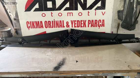 Peugeot Rifter ön cam alt ızgara