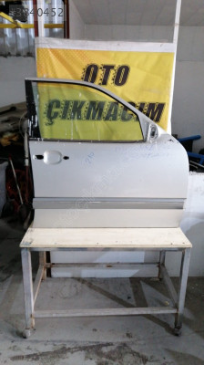 Mercedes 210 kasa sağ ön kapı