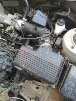 ÇIKMA TOYOTA COROLLA 101 EFSANE KASA HAVA FİLTRESİ KUTUSU