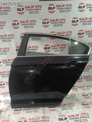 PASSAT B8.5 2020 SİYAH SOL ARKA KAPI DOLU HATASIZ ORJİNAL ÇIKMA
