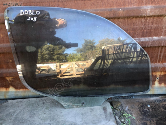 Fiat Doblo Sağ Ön Kapı Camı