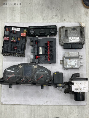 Volkswagen Passat Elektronik Set 03G906021AB 3C0937049A