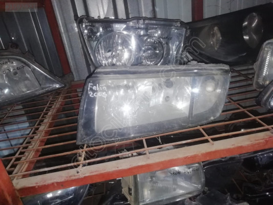 SKODA FABIA 2005 Model İçin Çıkma Sol Ön Far Parçası