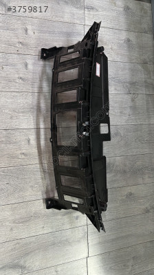 Peugeot 5008 tampon üst maske model 2016-2024