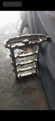 FORD TRANSİT 2.0 ÖN ÇEKER ÜST KAPAK KEPİ ÇIKMA