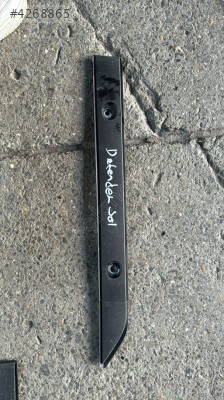 DEFENDER SOL ARKA KAPI ÇITASI ORJİNAL ÇIKMA